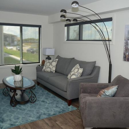 Jaydens Gem Apartment Winnipeg Luaran gambar